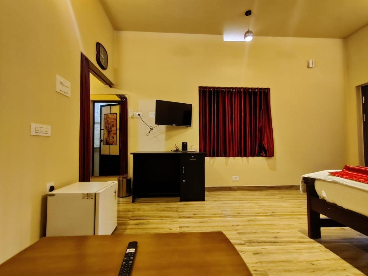 Forest And River Edge Resort Каннур Экстерьер фото